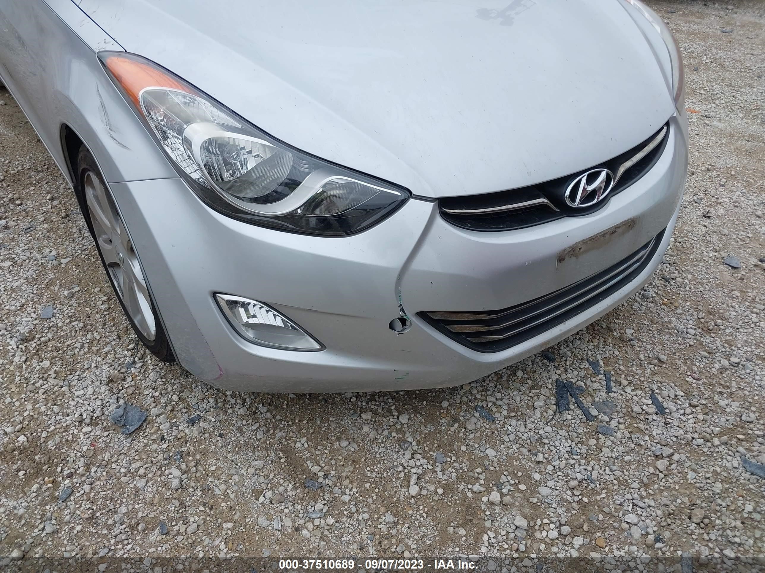 Photo 5 VIN: KMHDH4AE8DU629835 - HYUNDAI ELANTRA 