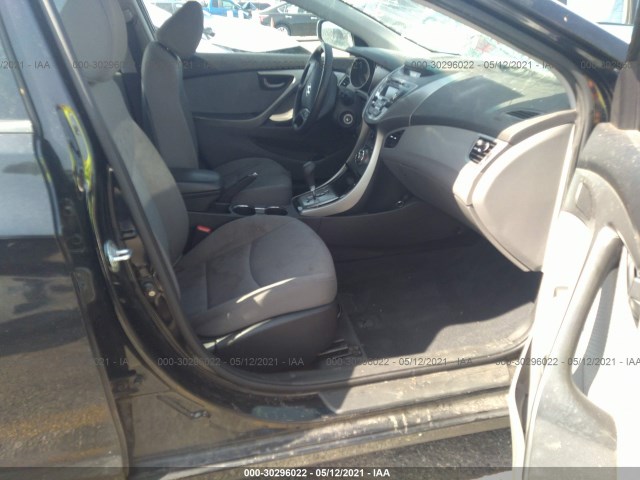 Photo 4 VIN: KMHDH4AE8DU674578 - HYUNDAI ELANTRA 