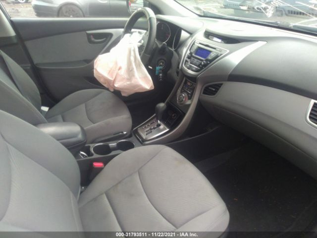 Photo 4 VIN: KMHDH4AE8DU710415 - HYUNDAI ELANTRA 