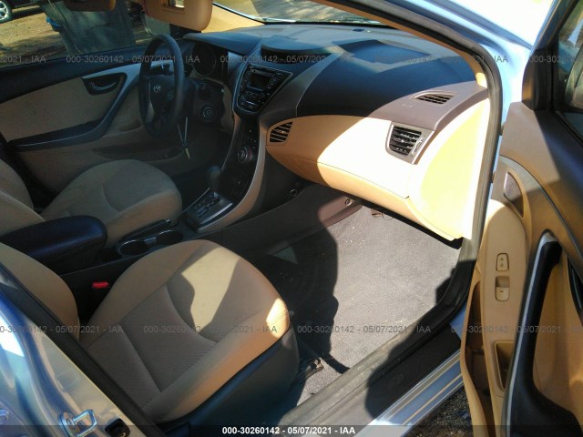 Photo 4 VIN: KMHDH4AE8DU811275 - HYUNDAI ELANTRA 