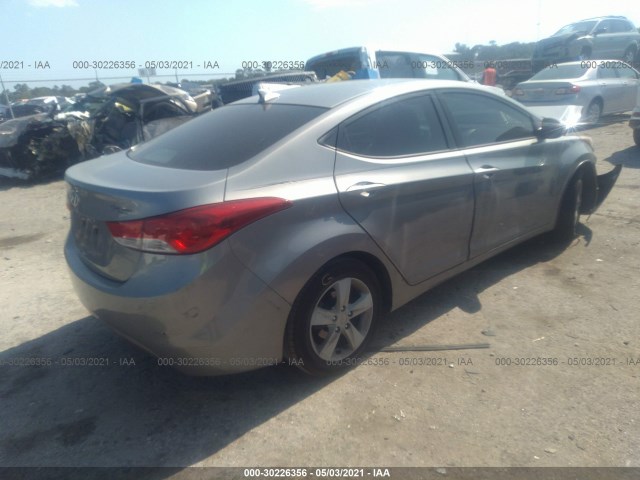 Photo 3 VIN: KMHDH4AE8DU906967 - HYUNDAI ELANTRA 