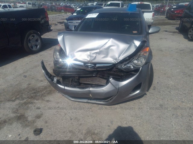 Photo 5 VIN: KMHDH4AE8DU906967 - HYUNDAI ELANTRA 