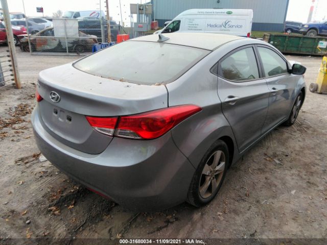 Photo 3 VIN: KMHDH4AE8DU907486 - HYUNDAI ELANTRA 