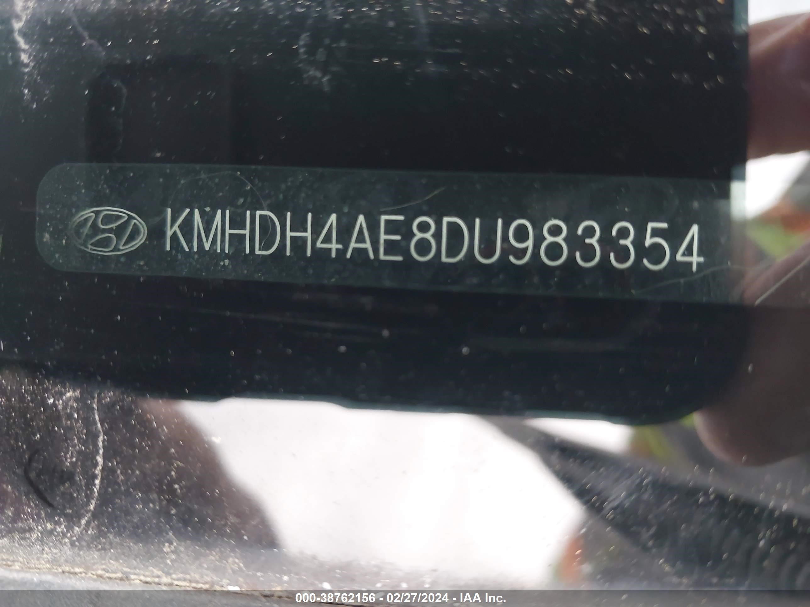 Photo 8 VIN: KMHDH4AE8DU983354 - HYUNDAI ELANTRA 