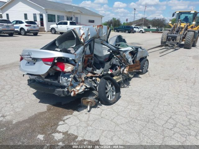 Photo 3 VIN: KMHDH4AE8EU104811 - HYUNDAI ELANTRA 