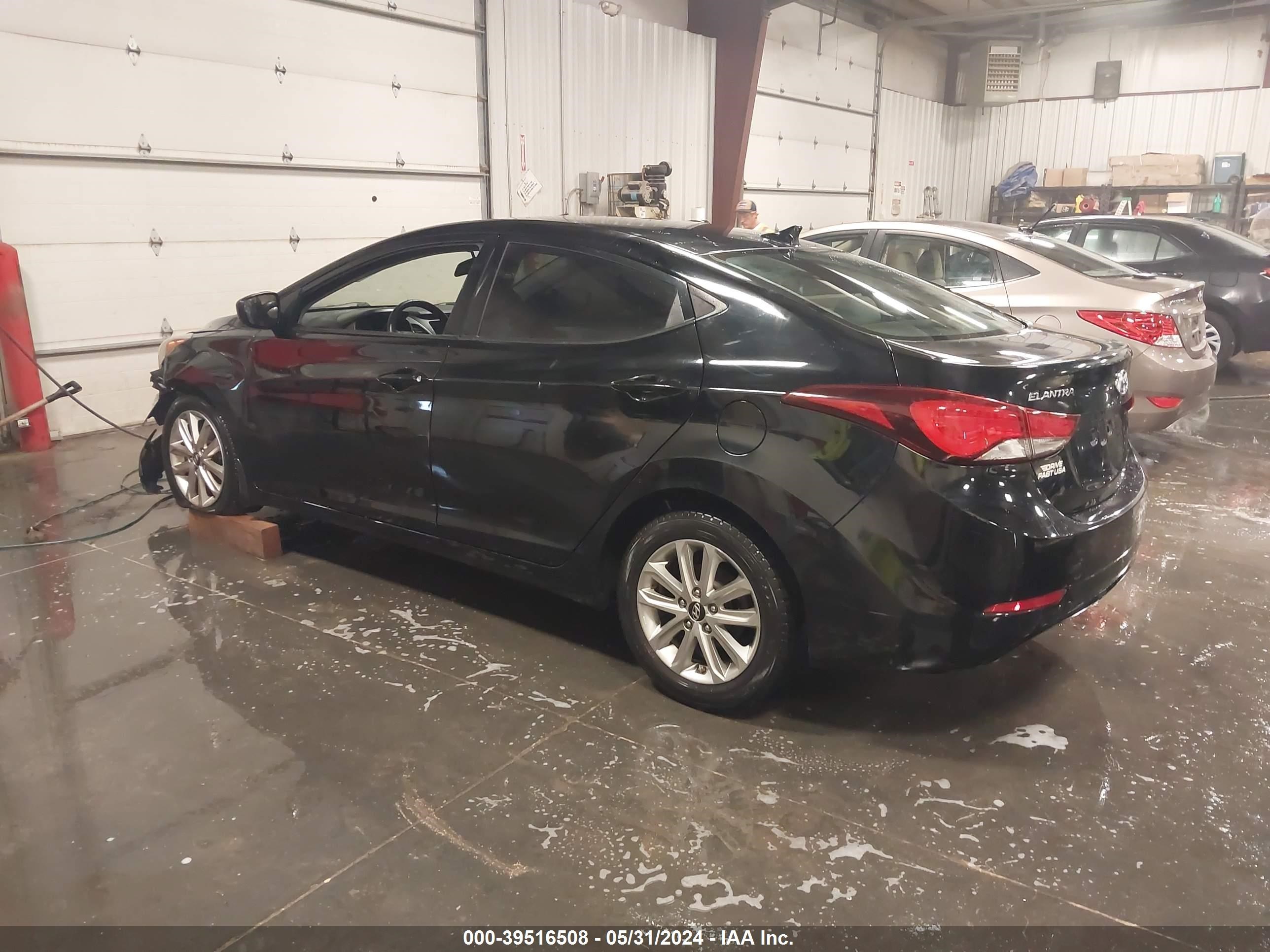 Photo 2 VIN: KMHDH4AE8EU111919 - HYUNDAI ELANTRA 