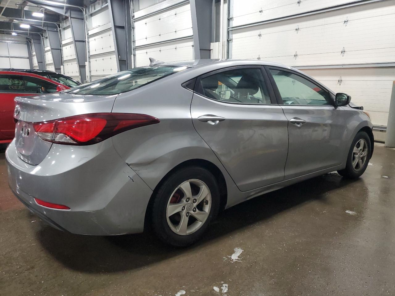 Photo 2 VIN: KMHDH4AE8FU225758 - HYUNDAI ELANTRA 