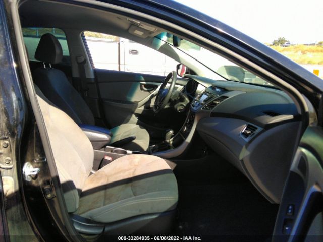 Photo 4 VIN: KMHDH4AE8FU231043 - HYUNDAI ELANTRA 