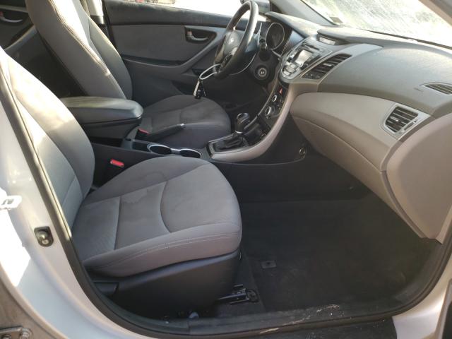 Photo 4 VIN: KMHDH4AE8FU235870 - HYUNDAI ELANTRA 