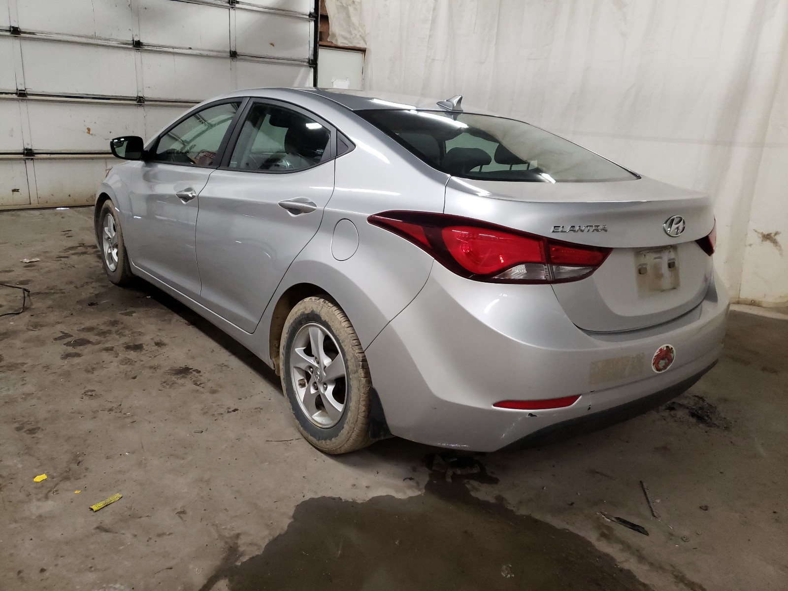 Photo 2 VIN: KMHDH4AE8FU294420 - HYUNDAI ELANTRA SE 