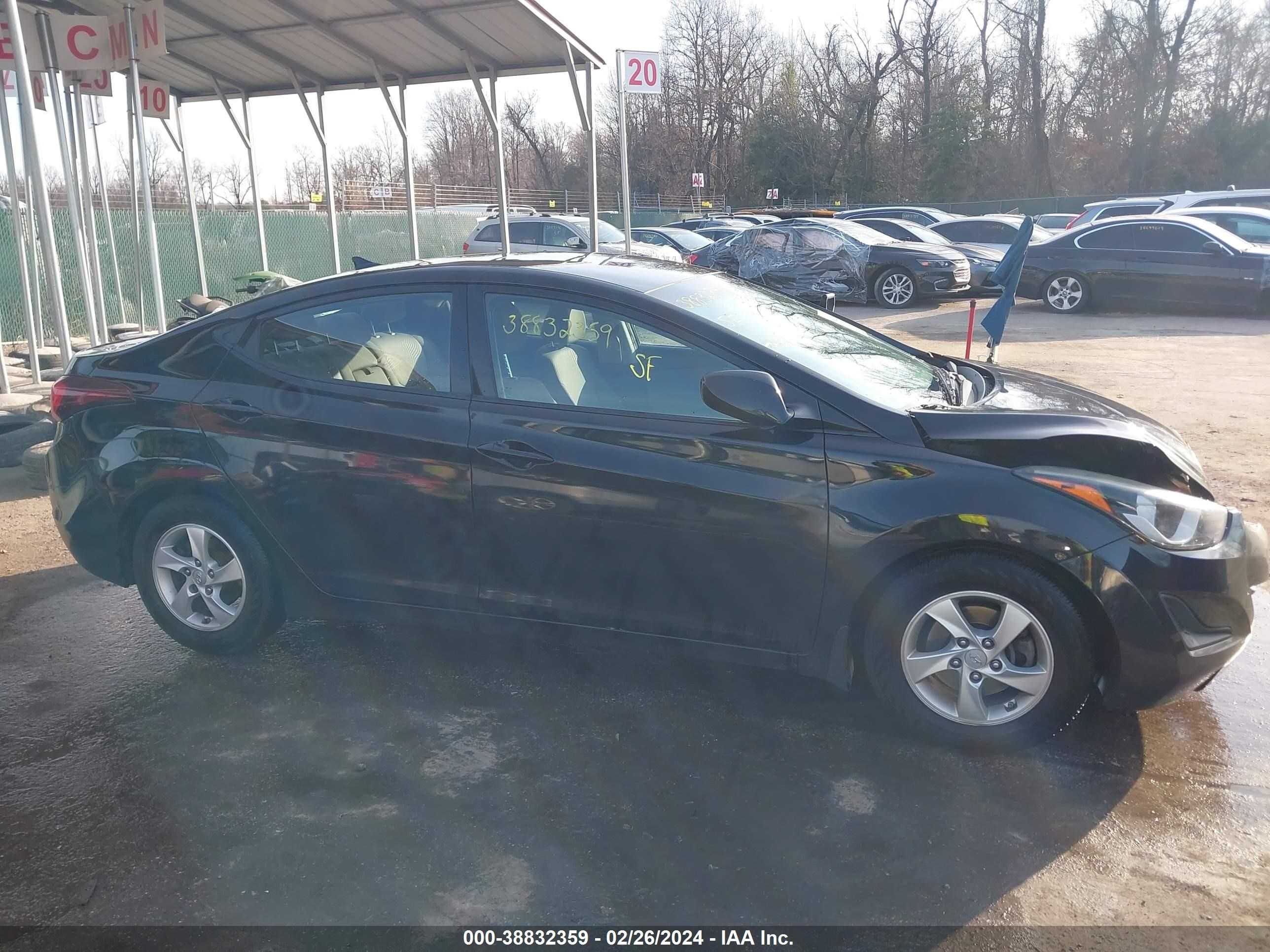 Photo 12 VIN: KMHDH4AE8FU299326 - HYUNDAI ELANTRA 