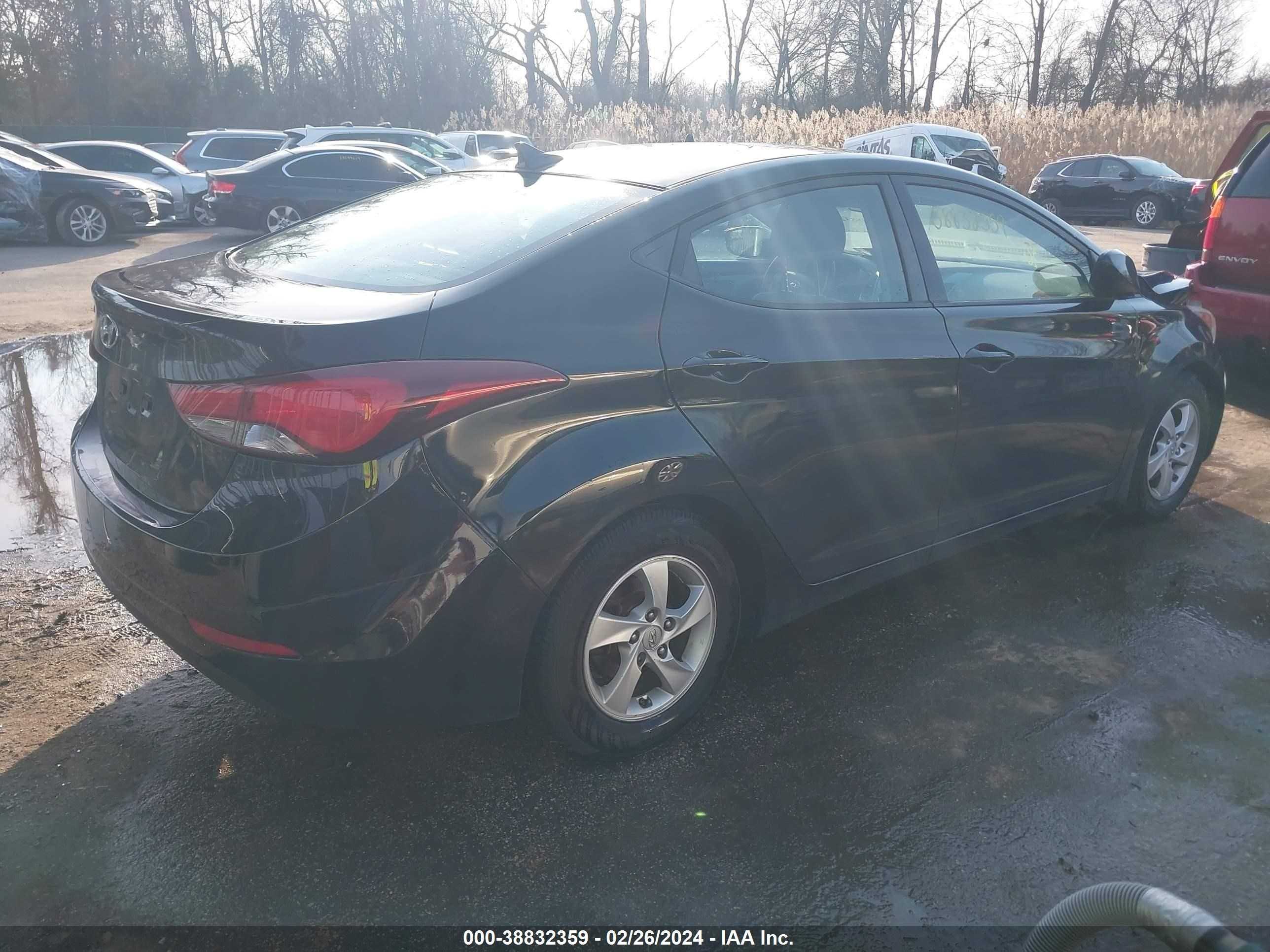 Photo 3 VIN: KMHDH4AE8FU299326 - HYUNDAI ELANTRA 