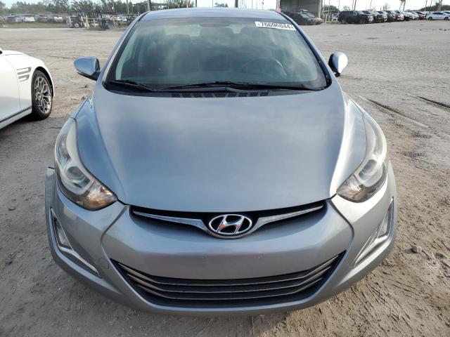 Photo 4 VIN: KMHDH4AE8FU352994 - HYUNDAI ELANTRA SE 