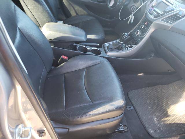 Photo 4 VIN: KMHDH4AE8FU415821 - HYUNDAI ELANTRA SE 