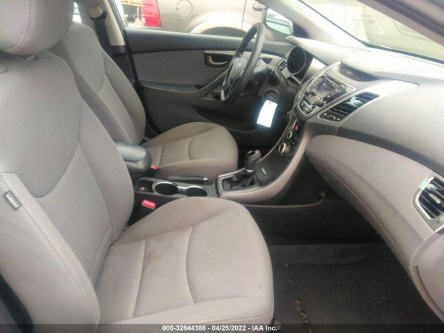 Photo 4 VIN: KMHDH4AE8FU423935 - HYUNDAI ELANTRA 