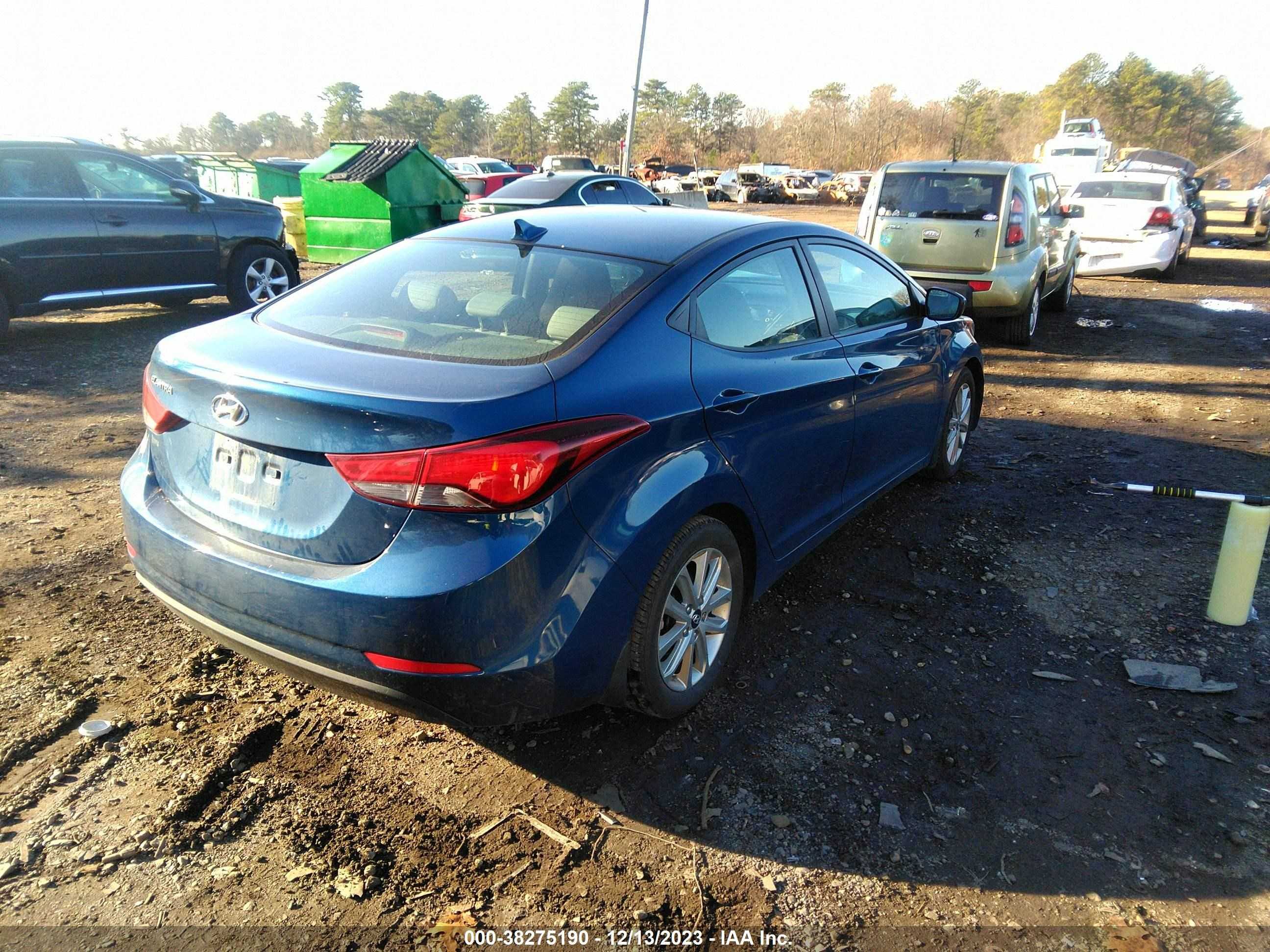 Photo 3 VIN: KMHDH4AE8GU503365 - HYUNDAI ELANTRA 