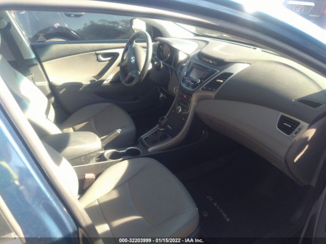 Photo 4 VIN: KMHDH4AE8GU597571 - HYUNDAI ELANTRA 