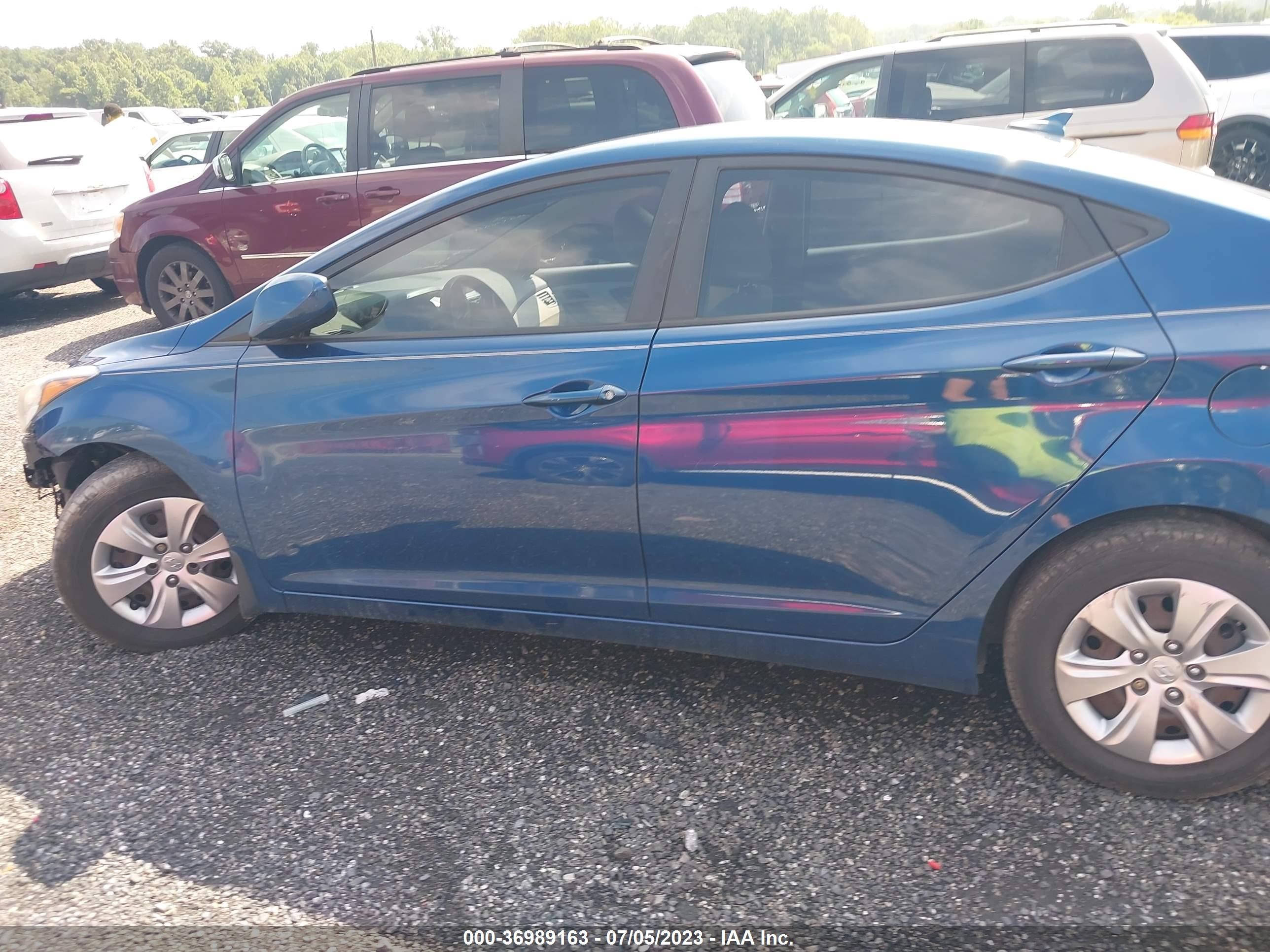 Photo 13 VIN: KMHDH4AE8GU648633 - HYUNDAI ELANTRA 