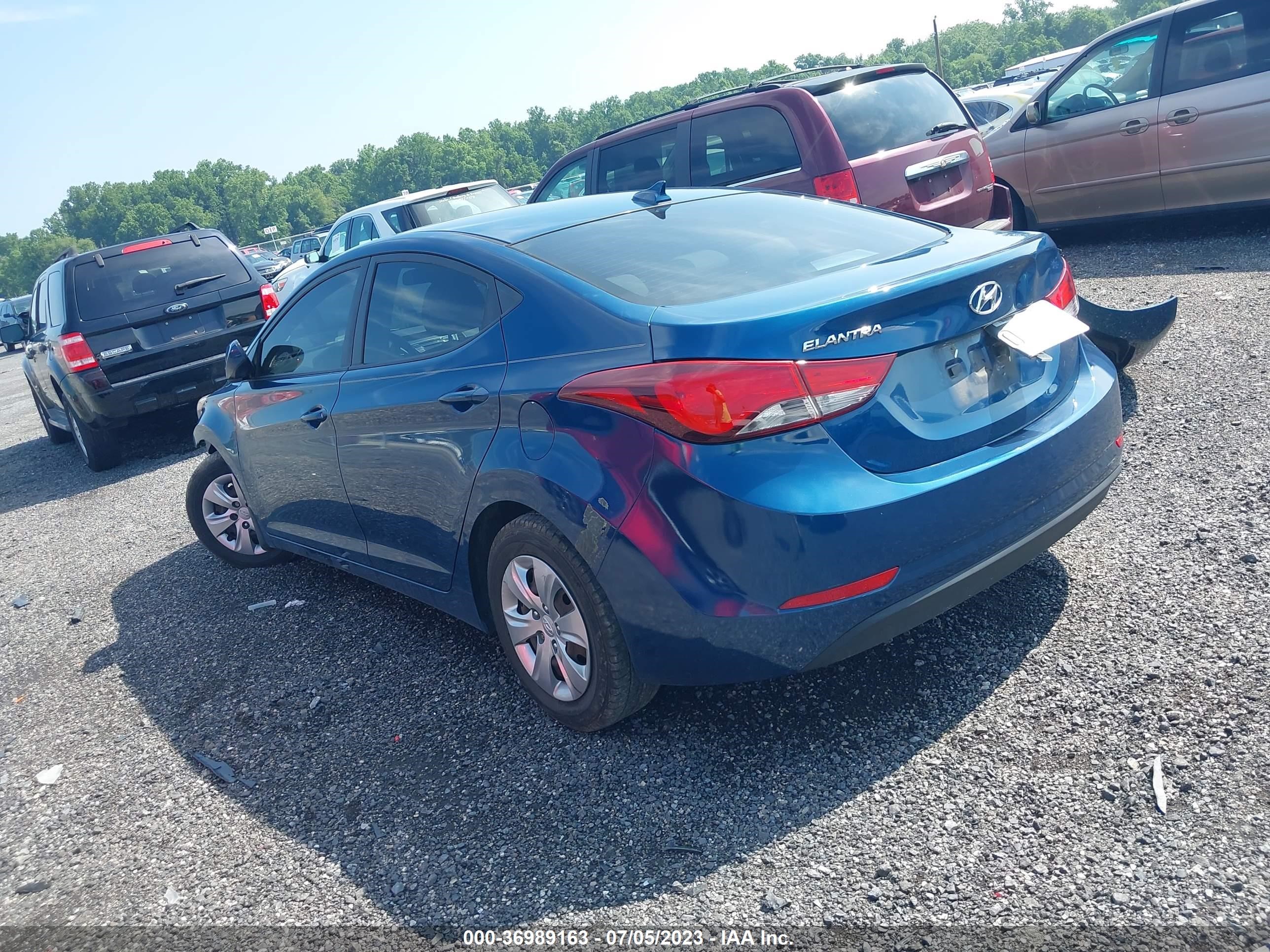 Photo 2 VIN: KMHDH4AE8GU648633 - HYUNDAI ELANTRA 