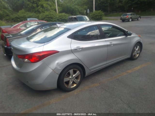 Photo 3 VIN: KMHDH4AE9BU110340 - HYUNDAI ELANTRA 