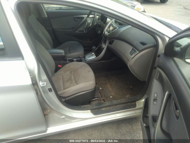 Photo 4 VIN: KMHDH4AE9BU110340 - HYUNDAI ELANTRA 