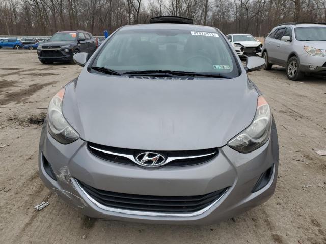 Photo 4 VIN: KMHDH4AE9BU110421 - HYUNDAI ELANTRA 