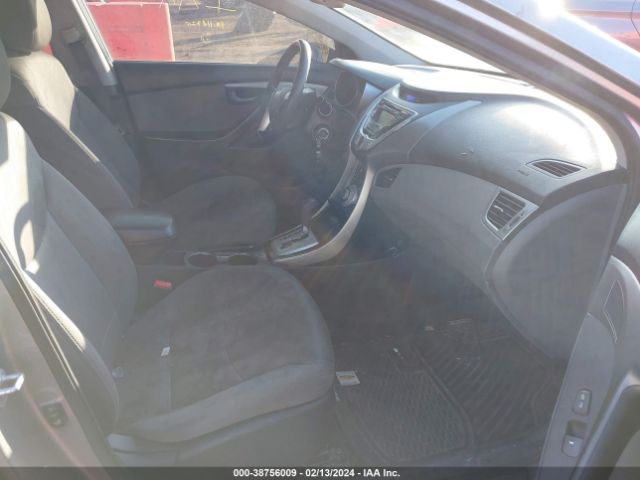 Photo 4 VIN: KMHDH4AE9BU114775 - HYUNDAI ELANTRA 