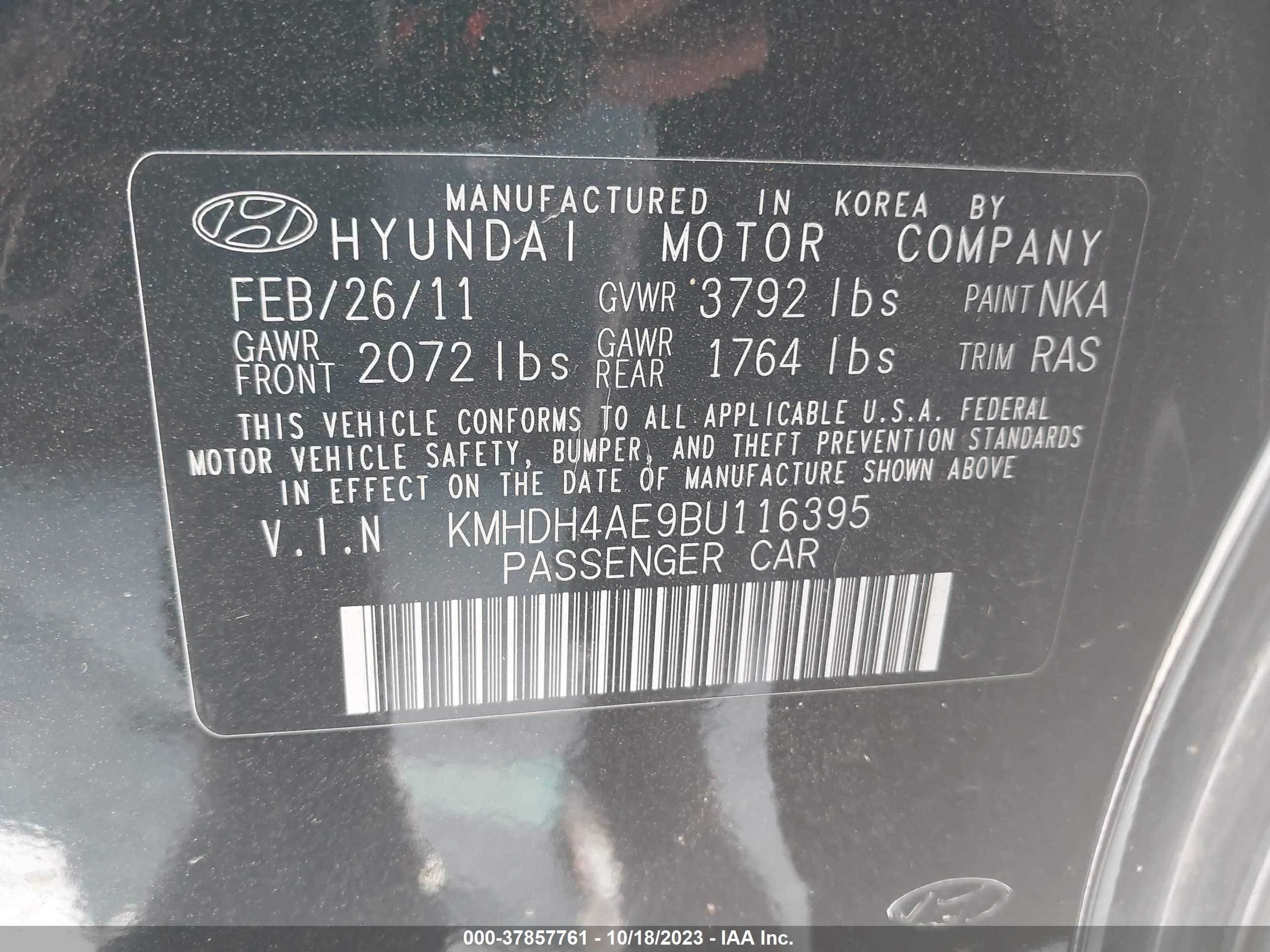 Photo 8 VIN: KMHDH4AE9BU116395 - HYUNDAI ELANTRA 