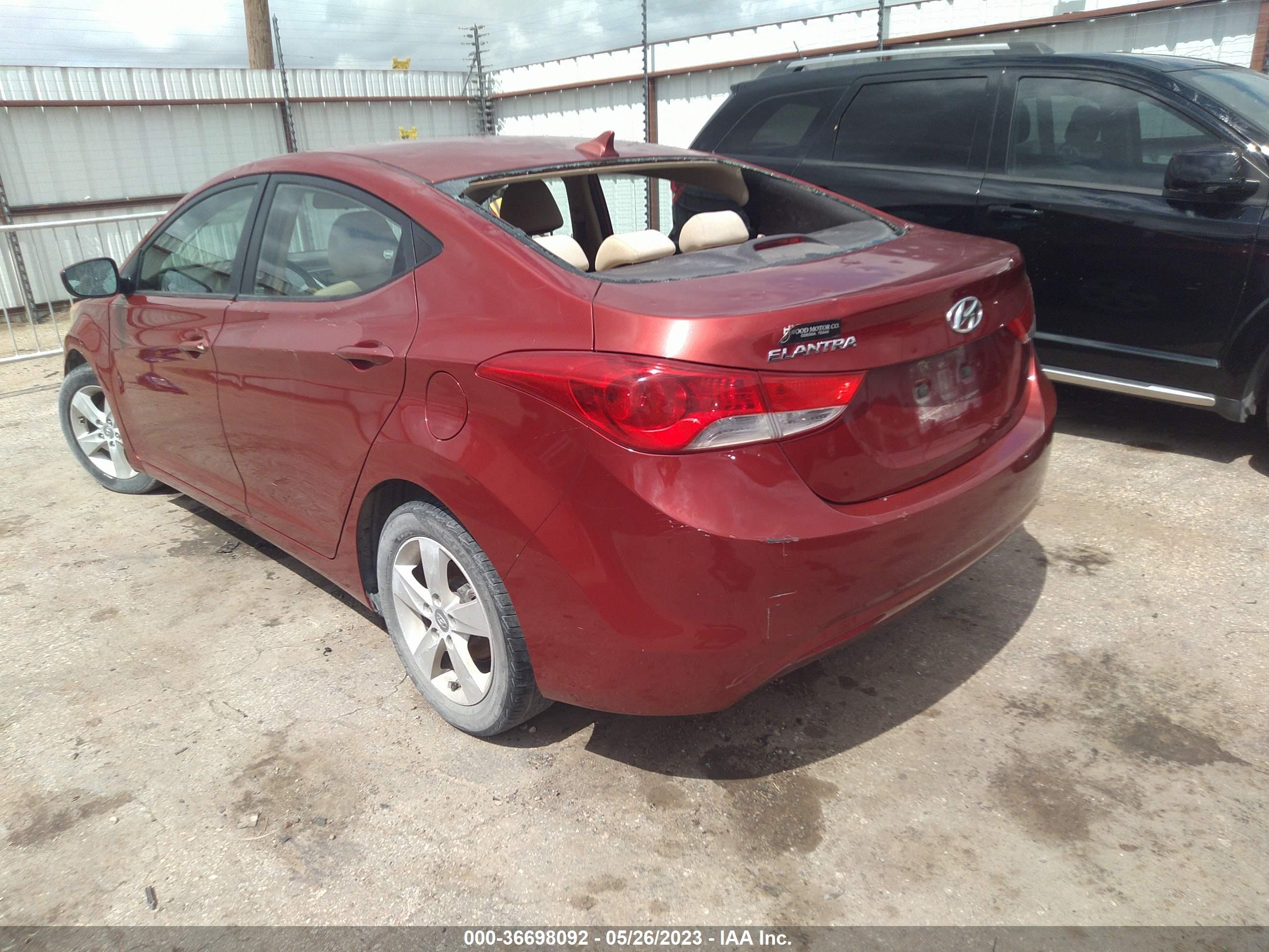 Photo 2 VIN: KMHDH4AE9BU145461 - HYUNDAI ELANTRA 