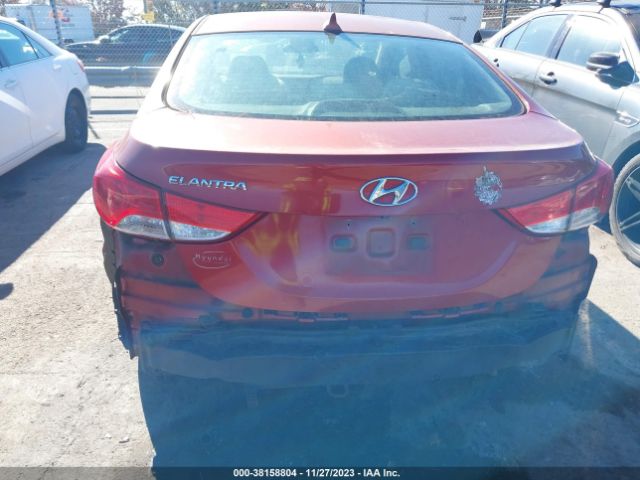 Photo 5 VIN: KMHDH4AE9BU156833 - HYUNDAI ELANTRA 