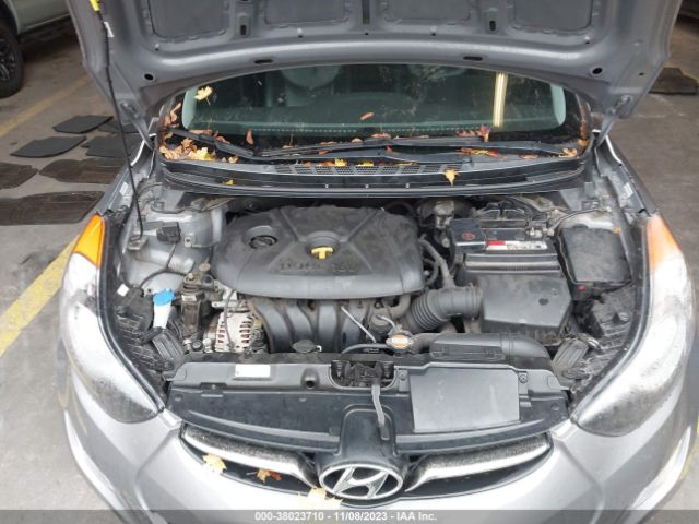 Photo 9 VIN: KMHDH4AE9BU159196 - HYUNDAI ELANTRA 