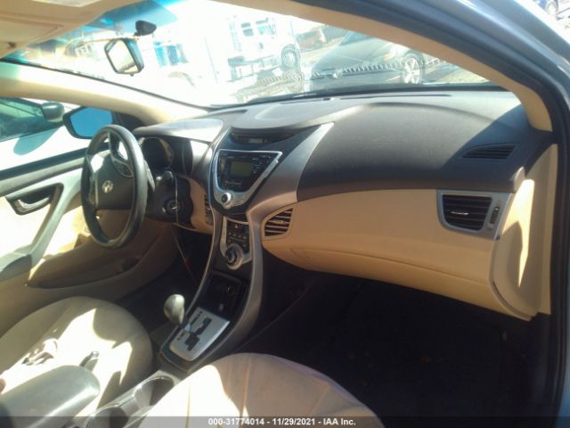 Photo 4 VIN: KMHDH4AE9BU160235 - HYUNDAI ELANTRA 