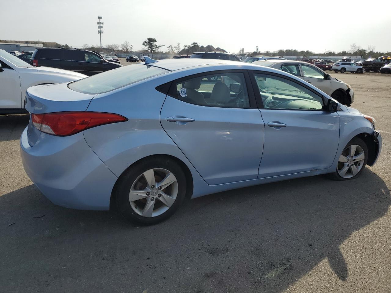 Photo 2 VIN: KMHDH4AE9CU251314 - HYUNDAI ELANTRA 