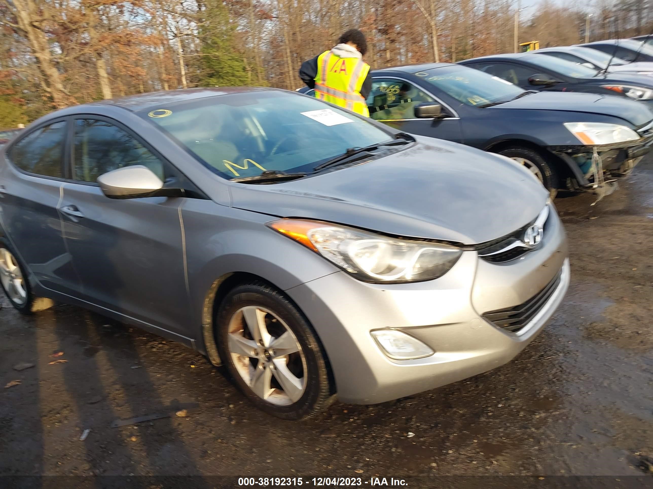 Photo 0 VIN: KMHDH4AE9CU256223 - HYUNDAI ELANTRA 