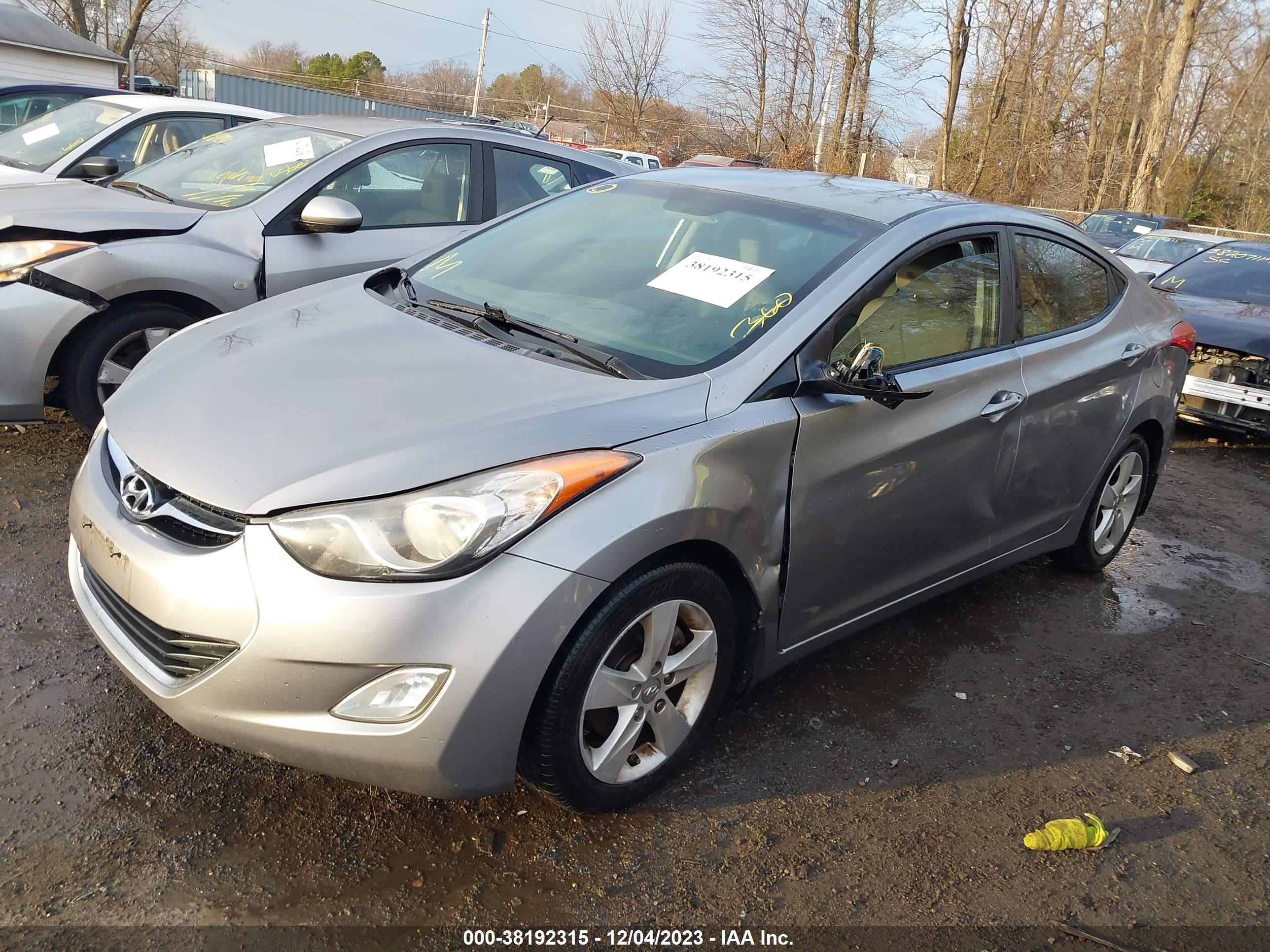 Photo 1 VIN: KMHDH4AE9CU256223 - HYUNDAI ELANTRA 