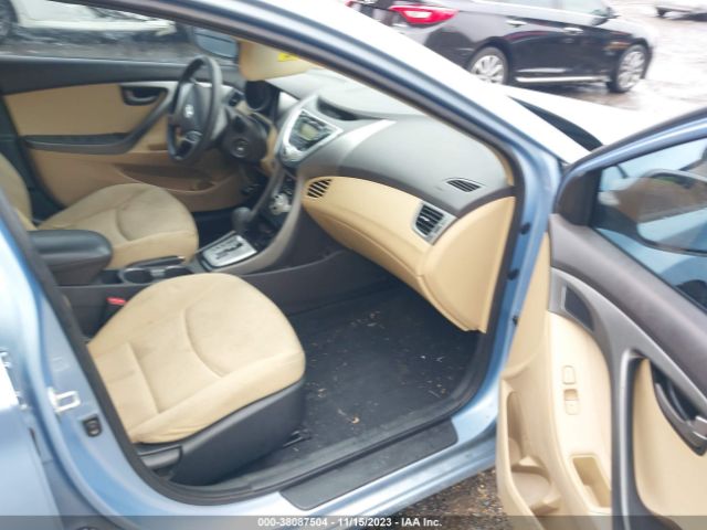 Photo 4 VIN: KMHDH4AE9CU265858 - HYUNDAI ELANTRA 