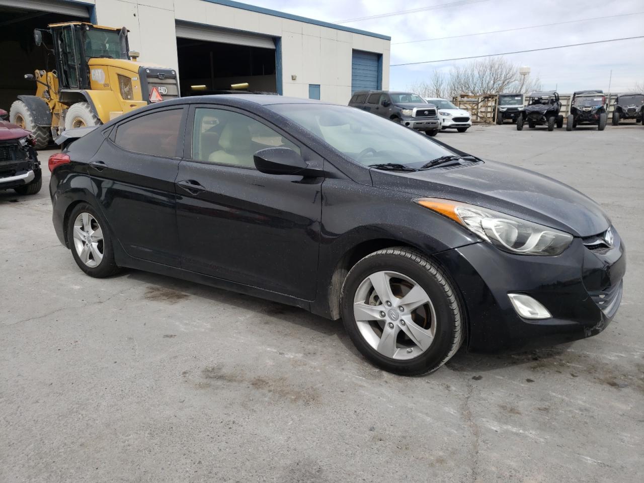 Photo 3 VIN: KMHDH4AE9CU272518 - HYUNDAI ELANTRA 