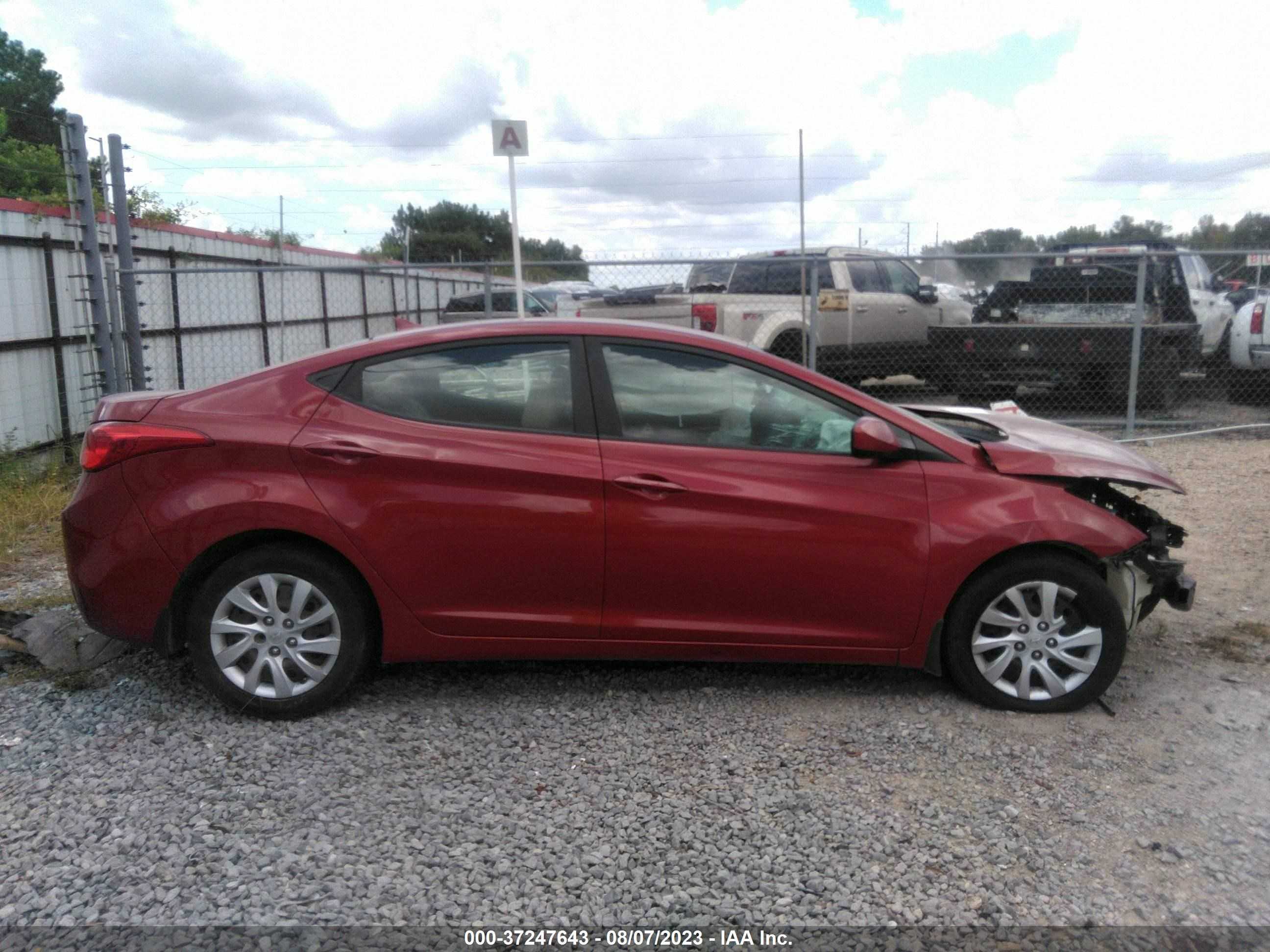 Photo 11 VIN: KMHDH4AE9CU273412 - HYUNDAI ELANTRA 