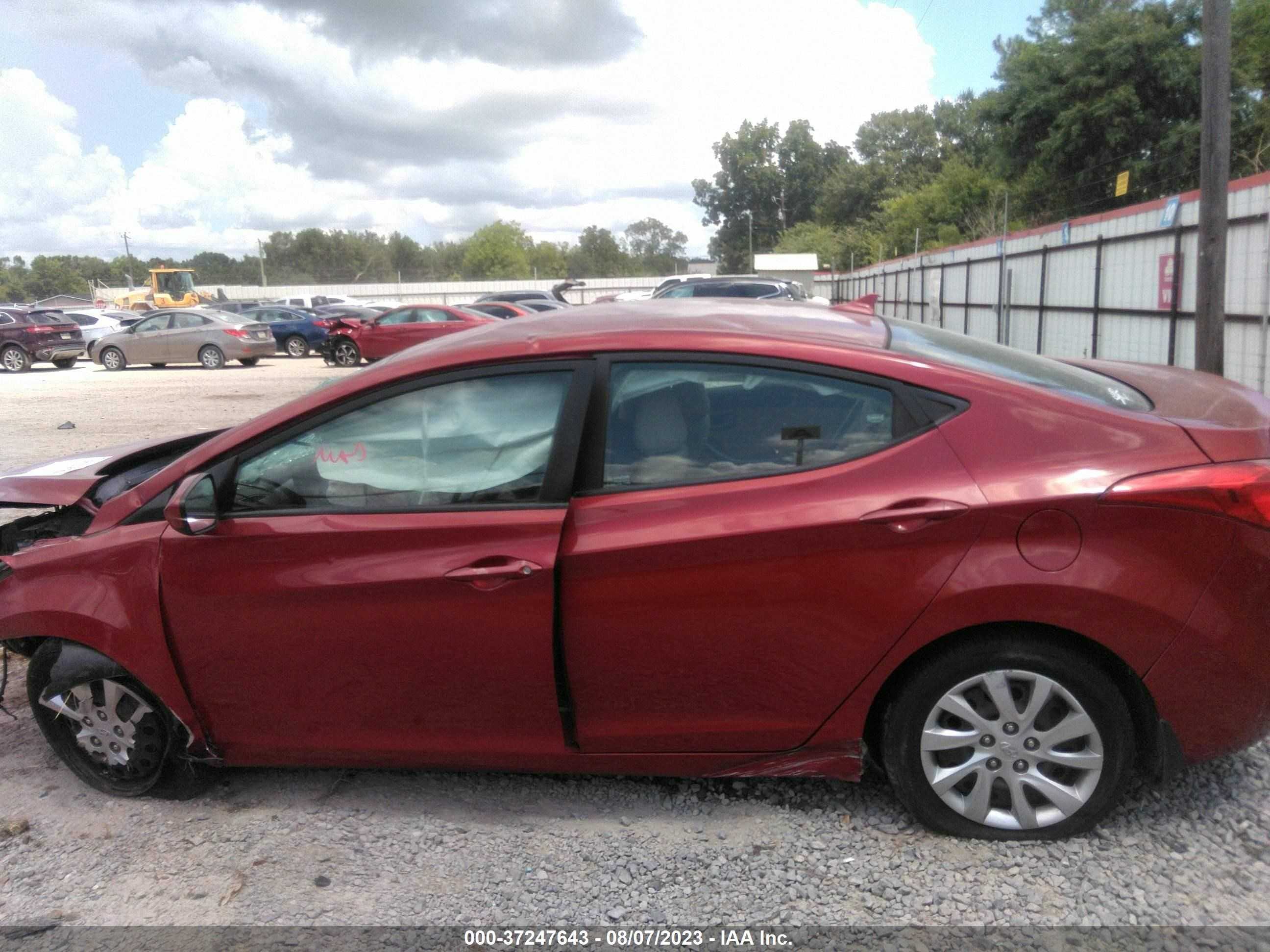 Photo 12 VIN: KMHDH4AE9CU273412 - HYUNDAI ELANTRA 