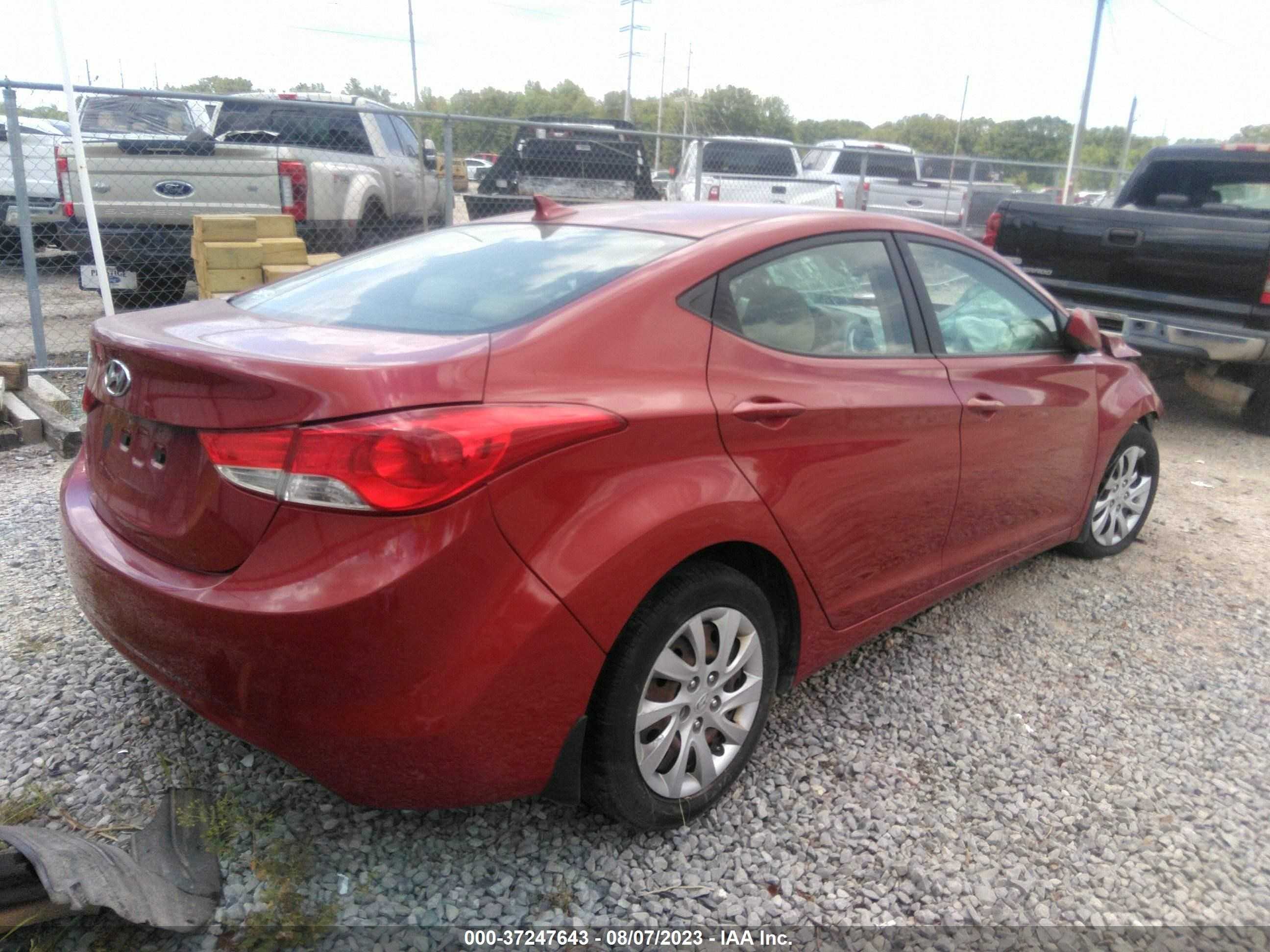 Photo 3 VIN: KMHDH4AE9CU273412 - HYUNDAI ELANTRA 