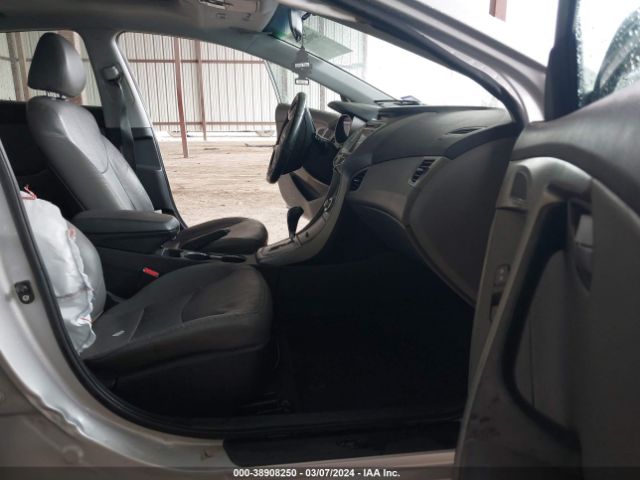 Photo 4 VIN: KMHDH4AE9CU285723 - HYUNDAI ELANTRA 