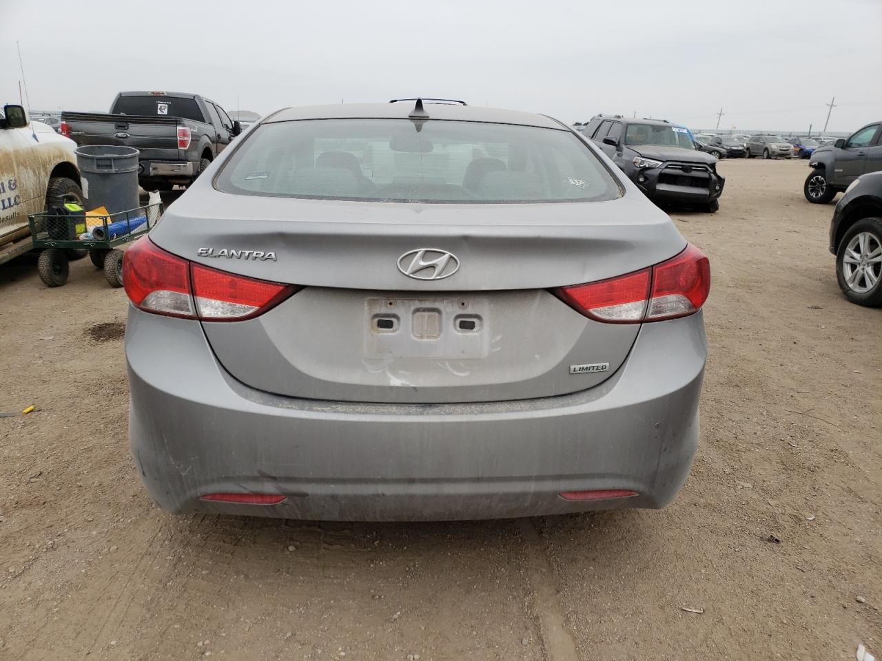 Photo 5 VIN: KMHDH4AE9CU340767 - HYUNDAI ELANTRA 