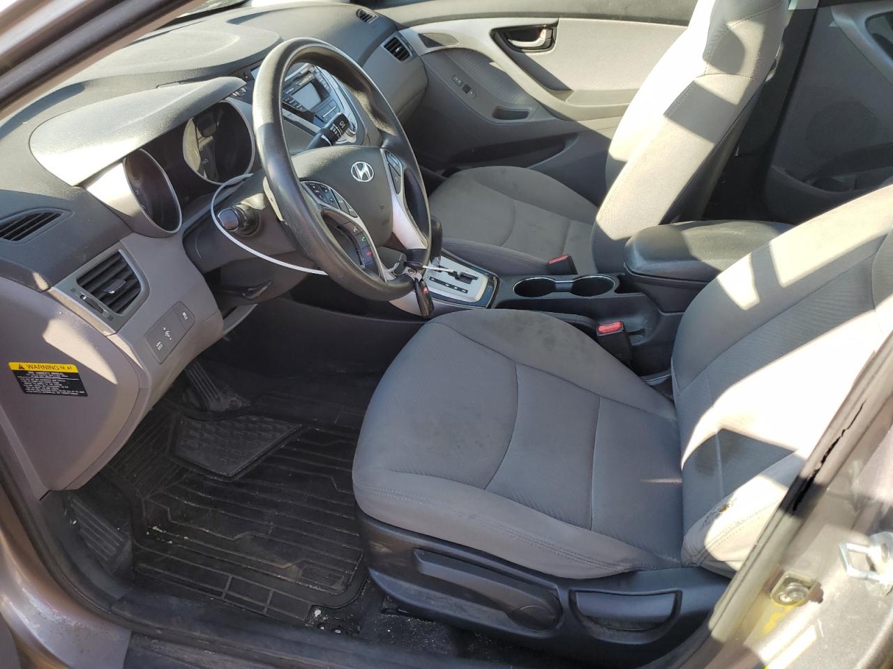 Photo 6 VIN: KMHDH4AE9CU426953 - HYUNDAI ELANTRA 