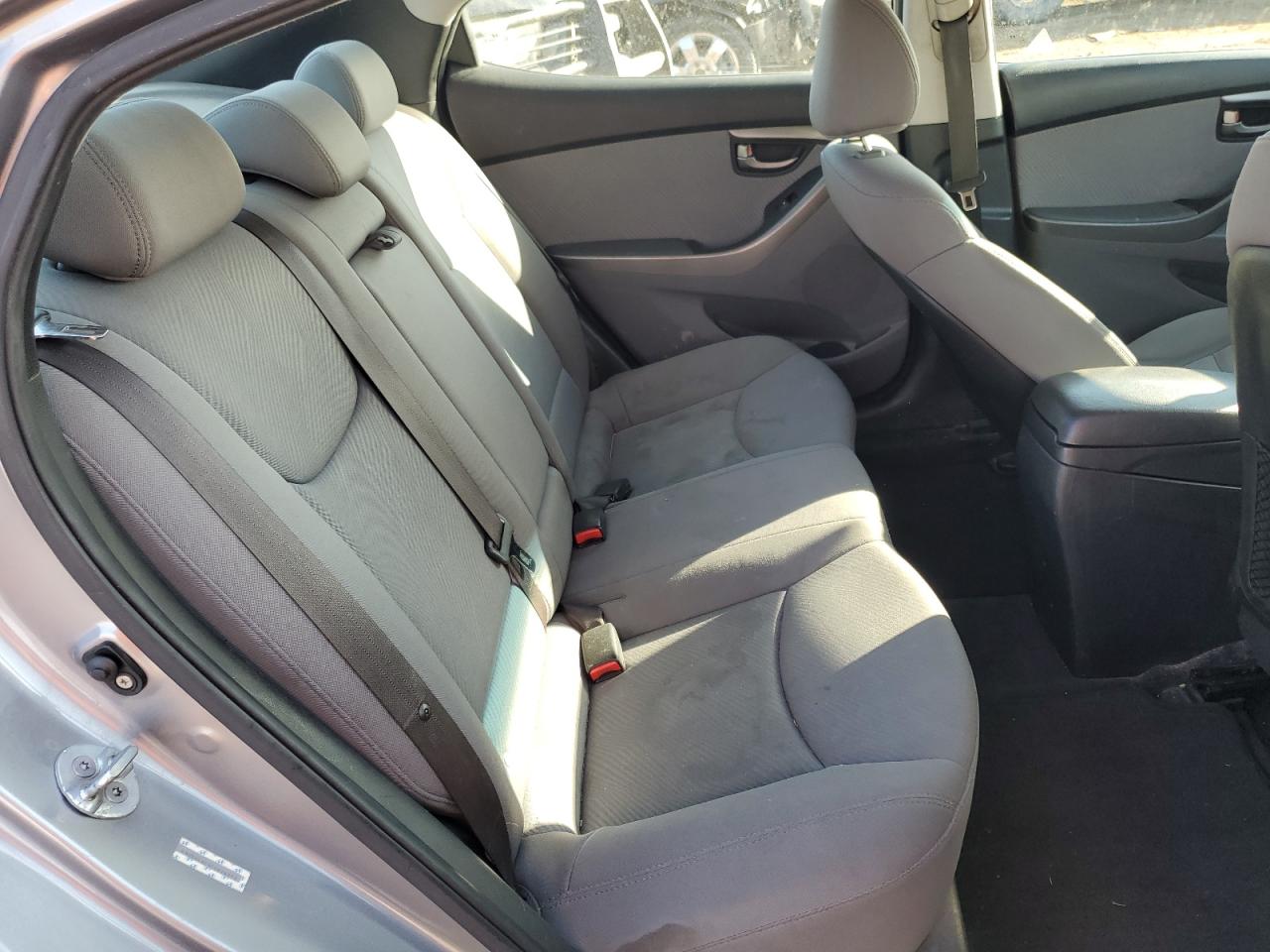 Photo 9 VIN: KMHDH4AE9CU426953 - HYUNDAI ELANTRA 