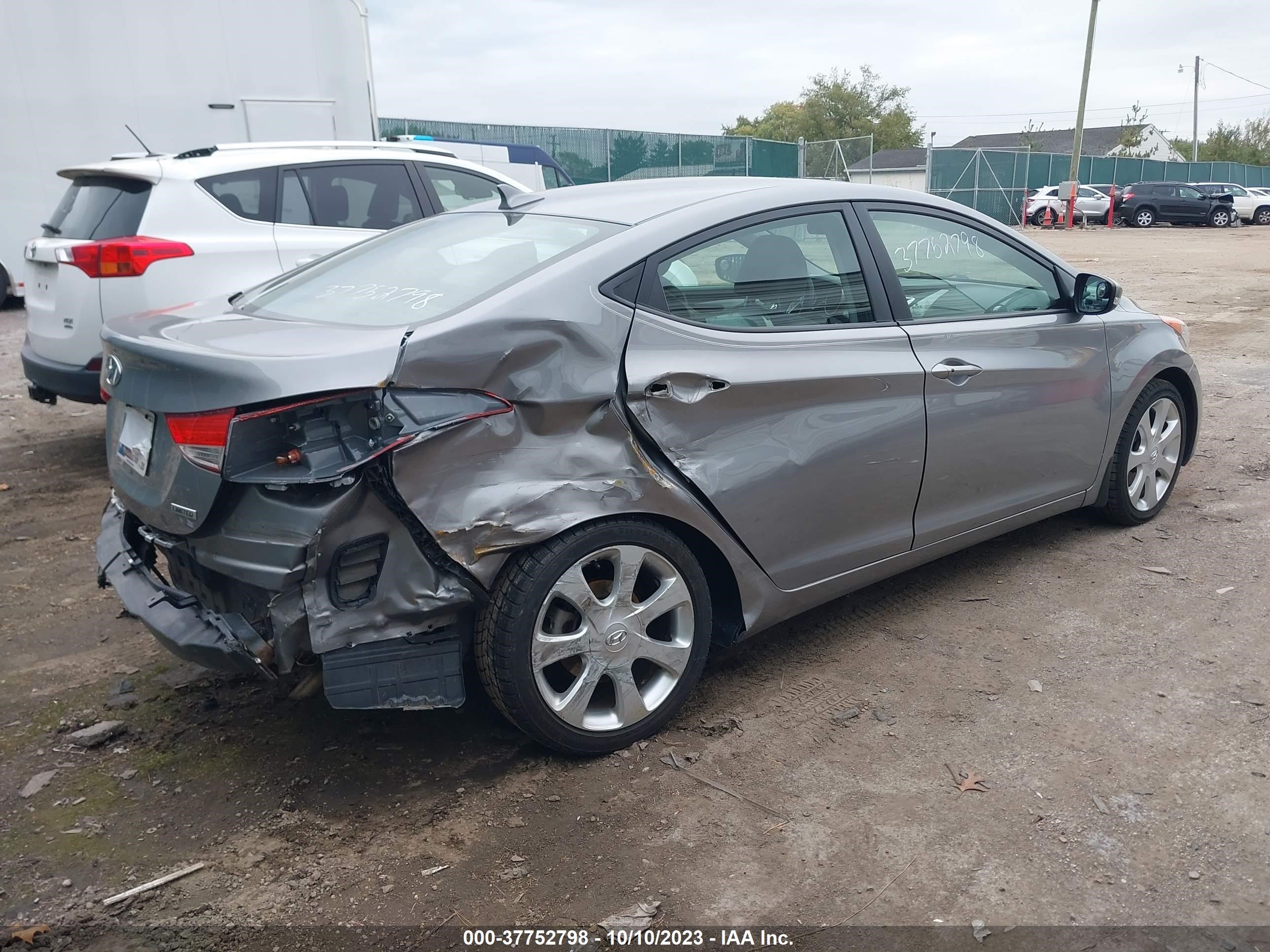 Photo 3 VIN: KMHDH4AE9CU464344 - HYUNDAI ELANTRA 