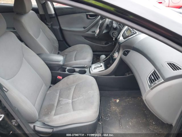 Photo 4 VIN: KMHDH4AE9CU473058 - HYUNDAI ELANTRA 