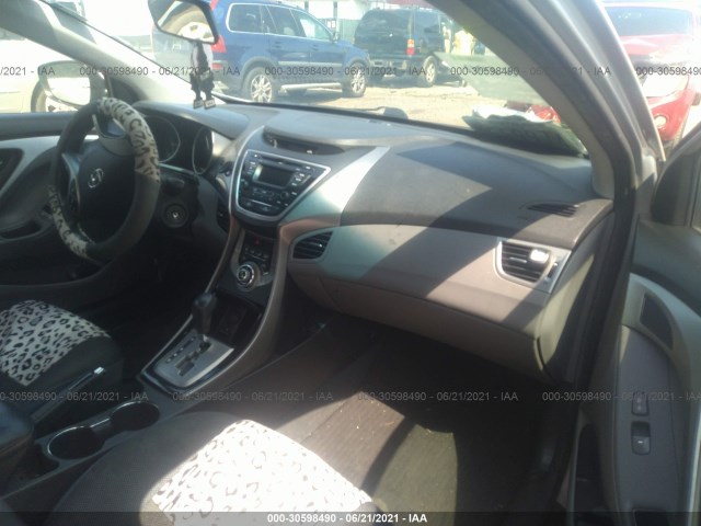 Photo 4 VIN: KMHDH4AE9DU011200 - HYUNDAI ELANTRA 