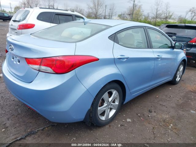 Photo 3 VIN: KMHDH4AE9DU486801 - HYUNDAI ELANTRA 