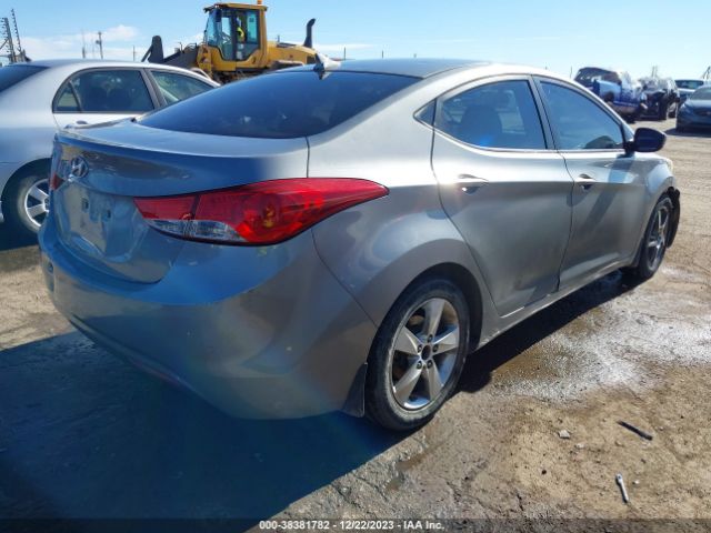 Photo 3 VIN: KMHDH4AE9DU487172 - HYUNDAI ELANTRA 