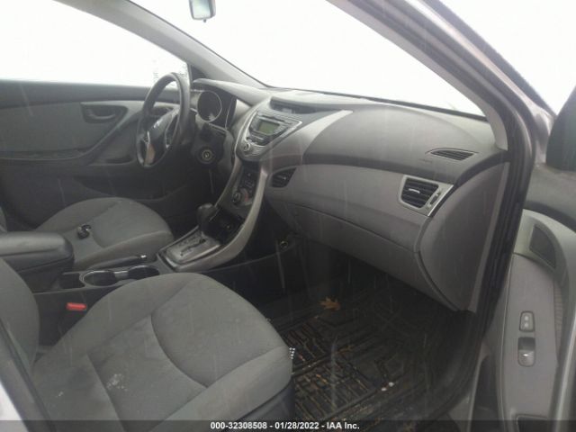 Photo 4 VIN: KMHDH4AE9DU499581 - HYUNDAI ELANTRA 